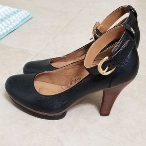 FINAL PRICE DROP - Sofft Black Heels